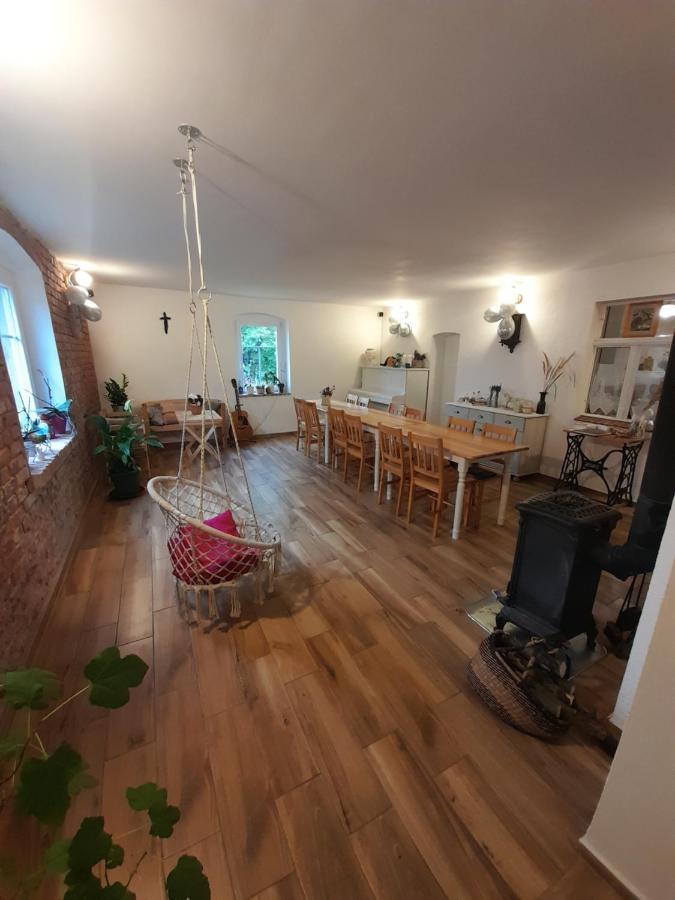 Dom O Niebieskich Okiennicach Gryfów Śląski Zewnętrze zdjęcie