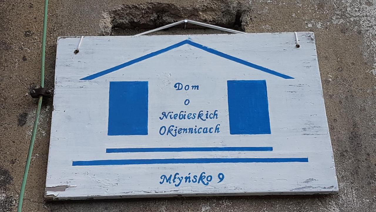 Dom O Niebieskich Okiennicach Gryfów Śląski Zewnętrze zdjęcie